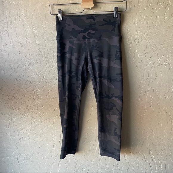 Zyia Active Lux Camo High Rise Cropped Leggings Size 2 Forrest Camo Athletic - Picture 6 of 10
